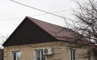 Кровля из металлочерепицы Suntile Ral 8017 на частном доме в Павлограде